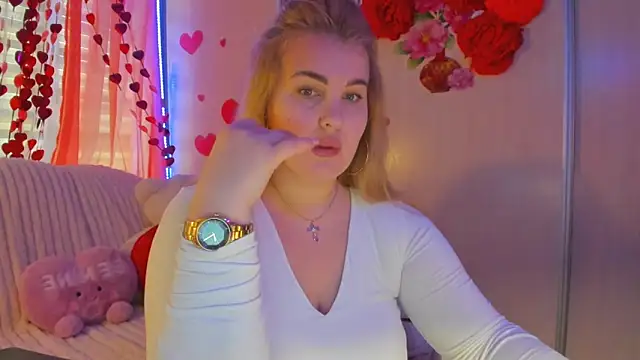 CoraSwon online show from February 26, 2025, 7:42 am