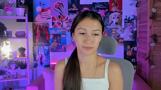 Snapshot of LanaBaker chatting on January 5, 2025, 3:00 am LanaBaker online show from January 5, 2025, 3:00 am