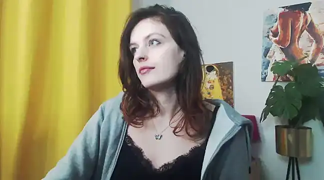 juicyNadine online show from January 2, 2025, 6:29 am