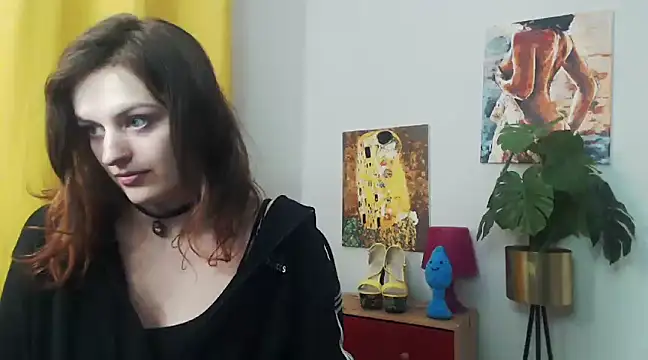 juicyNadine online show from January 6, 2025, 9:30 am