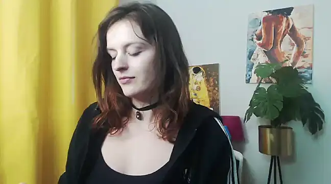 juicyNadine online show from January 6, 2025, 12:35 pm