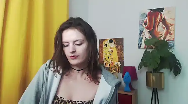 juicyNadine online show from January 10, 2025, 9:23 am