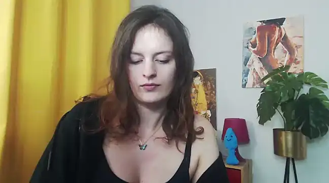 juicyNadine online show from January 22, 2025, 9:24 am