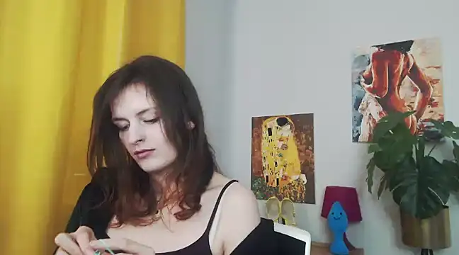 juicyNadine online show from February 26, 2025, 9:32 am