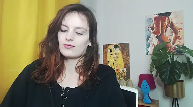 juicyNadine online show from March 17, 2025, 9:22 am