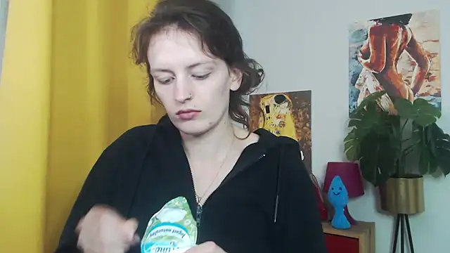 juicyNadine online show from September 16, 2025, 4:35 am