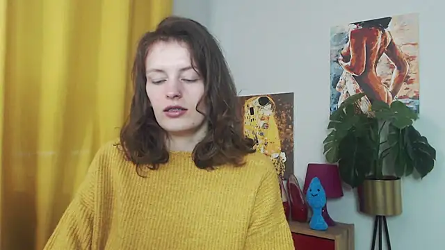 juicyNadine online show from September 28, 2025, 5:02 am