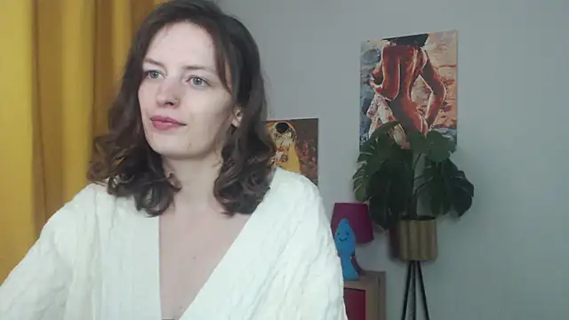 juicyNadine online show from October 13, 2025, 4:34 am