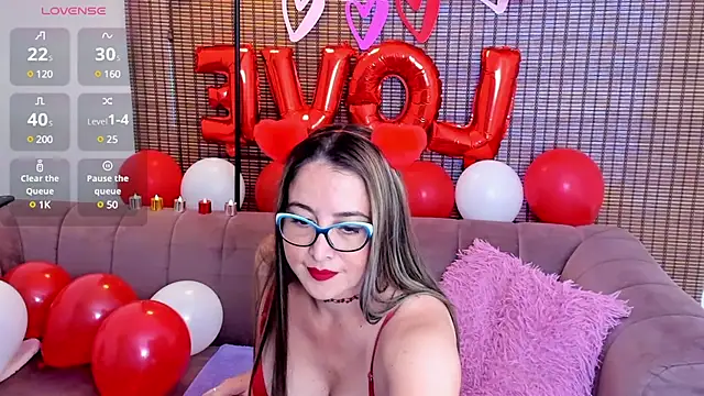 Snapshot of ariana_cross chatting on February 14, 2025, 12:47 pm ariana cross online show from February 14, 2025, 12:47 pm