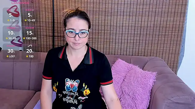 Snapshot of ariana_cross chatting on March 2, 2025, 12:32 pm ariana cross online show from March 2, 2025, 12:32 pm