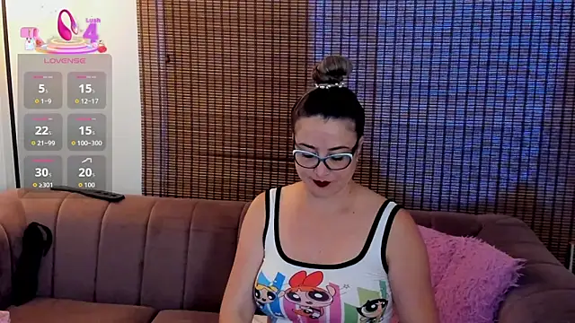 Snapshot of ariana_cross chatting on September 14, 2025, 1:10 pm ariana cross online show from September 14, 2025, 1:10 pm