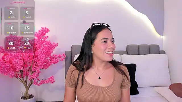 Snapshot of karol_rivera_ chatting on October 17, 2025, 10:23 pm karol rivera online show from October 17, 2025, 10:23 pm