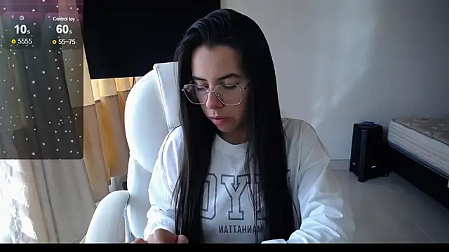 Snapshot of Mariam_Gomezxxx chatting on March 9, 2025, 8:21 pm Mariam Gomezxxx online show from March 9, 2025, 8:21 pm