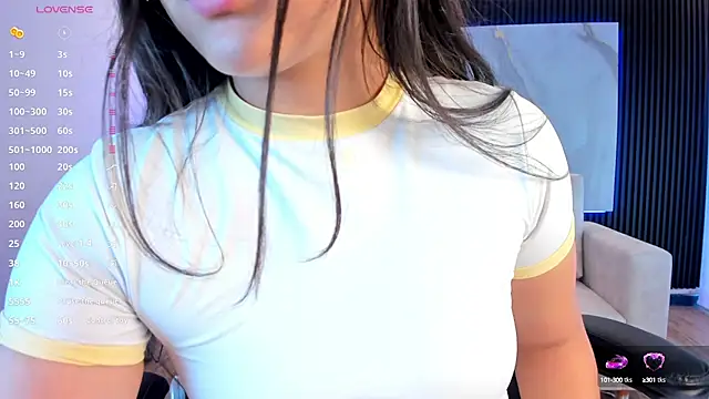 paulina sweett  online show from October 9, 2025, 12:47 pm