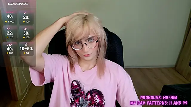 CuteYukiKun online show from September 17, 2025, 6:42 pm