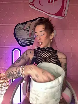 Chachou000 online show from January 12, 2025, 7:21 pm