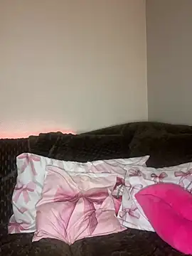 Chachou000 online show from February 5, 2025, 7:31 pm