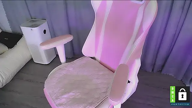 San   San online show from November 28, 2025, 9:28 pm