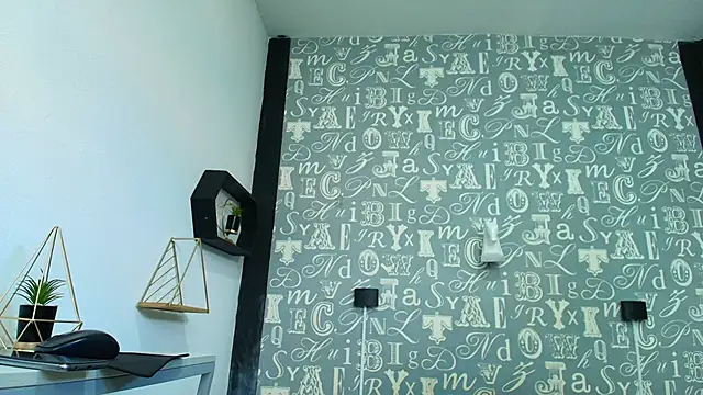 Snapshot of Lindsey8 chatting on November 26, 2025, 12:39 pm Lindsey8 online show from November 26, 2025, 12:39 pm