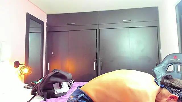 daniela xue online show from March 12, 2025, 2:30 am