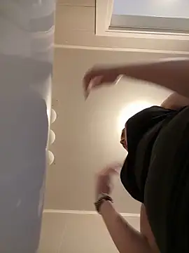 AvaGianna online show from January 10, 2025, 9:10 pm