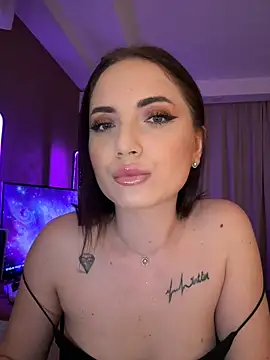 AvaGianna online show from January 21, 2025, 4:37 pm