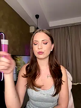 AvaGianna online show from October 26, 2025, 8:09 am