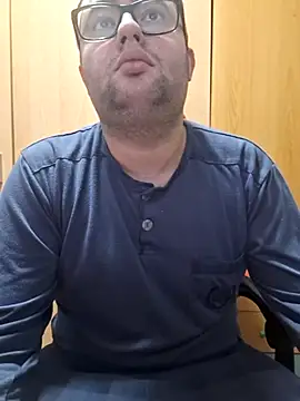 Javier bear online show from December 3, 2025, 3:54 pm