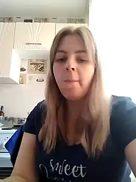 Lady nice cat online show from February 4, 2025, 4:59 am