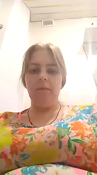 Lady nice cat online show from February 19, 2025, 7:39 am