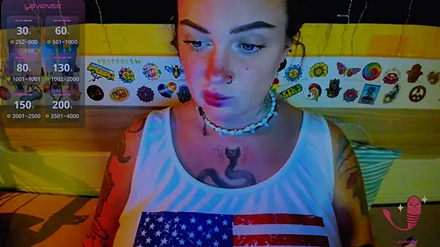 EllieOz online show from November 1, 2025, 3:36 pm