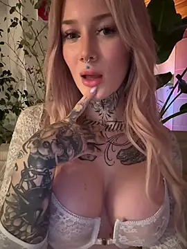 Stella-Kink online show from February 22, 2025, 10:40 am