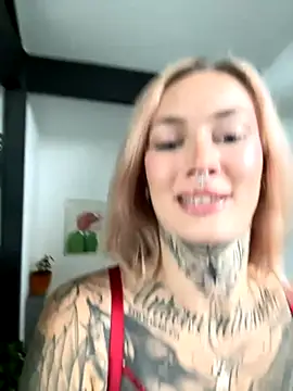 Stella-Kink online show from October 8, 2025, 2:14 pm