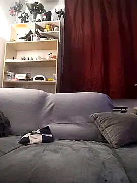 LauraBaby online show from November 4, 2025, 8:52 pm