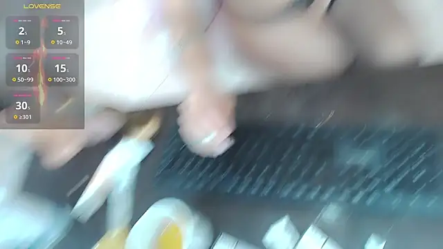 sasha mom69  online show from March 5, 2025, 3:18 pm