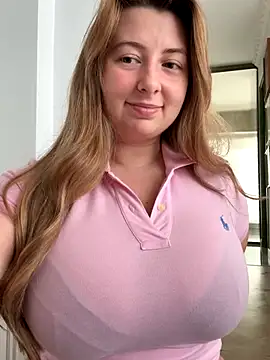 Snapshot of curvyflawless chatting on October 27, 2025, 7:45 am curvyflawless online show from October 27, 2025, 7:45 am