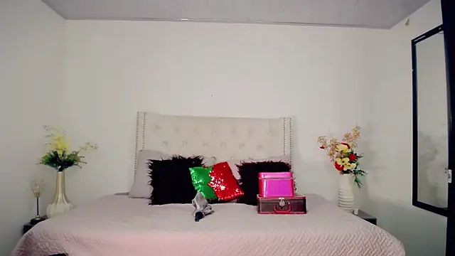 maria camilacms online show from February 25, 2025, 4:00 pm