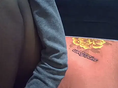 Snapshot of sweet_veee chatting on November 27, 2025, 8:22 pm sweet veee online show from November 27, 2025, 8:22 pm