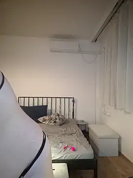 Jassiundich2 online show from September 18, 2025, 6:59 am