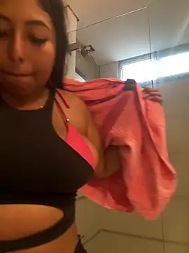 Snapshot of emmyjhonson07 chatting on March 21, 2025, 10:39 pm emmyjhonson07 online show from March 21, 2025, 10:39 pm