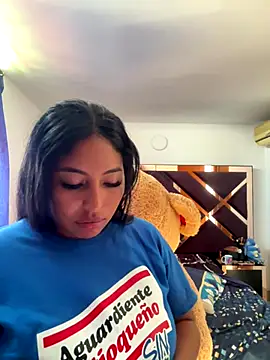 Snapshot of emmyjhonson07 chatting on October 31, 2025, 2:18 pm emmyjhonson07 online show from October 31, 2025, 2:18 pm