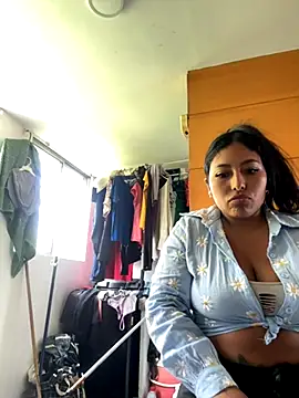 Snapshot of emmyjhonson07 chatting on December 1, 2025, 4:23 pm emmyjhonson07 online show from December 1, 2025, 4:23 pm