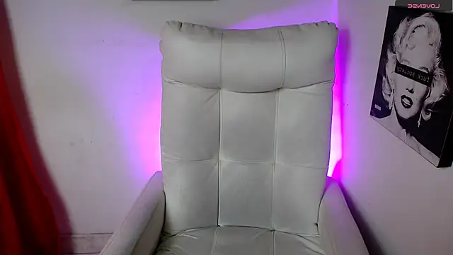 Snapshot of SamanthaRoldaan chatting on January 20, 2025, 7:46 pm SamanthaRoldaan online show from January 20, 2025, 7:46 pm