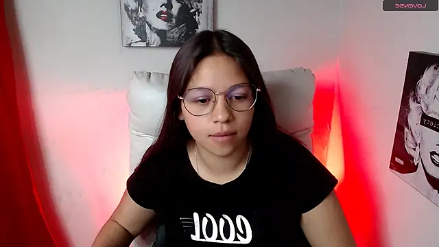 Snapshot of SamanthaRoldaan chatting on January 27, 2025, 4:43 pm SamanthaRoldaan online show from January 27, 2025, 4:43 pm