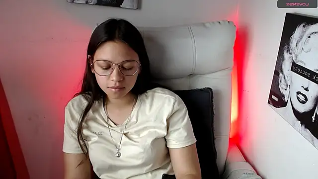 Snapshot of SamanthaRoldaan chatting on February 6, 2025, 4:25 pm SamanthaRoldaan online show from February 6, 2025, 4:25 pm