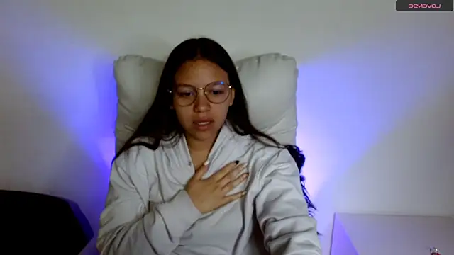 Snapshot of SamanthaRoldaan chatting on February 21, 2025, 1:55 pm SamanthaRoldaan online show from February 21, 2025, 1:55 pm