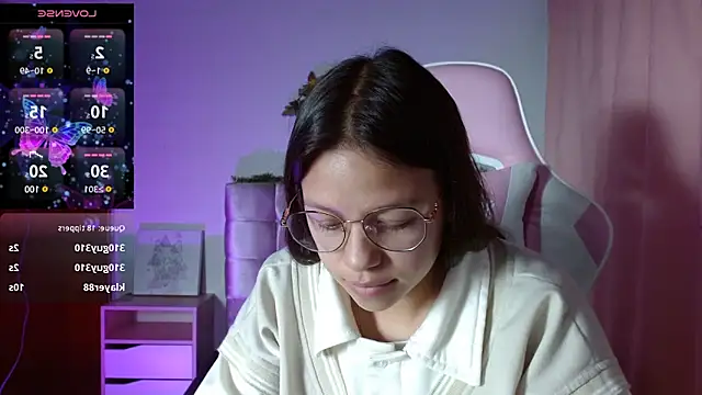 Snapshot of SamanthaRoldaan chatting on February 23, 2025, 12:08 am SamanthaRoldaan online show from February 23, 2025, 12:08 am