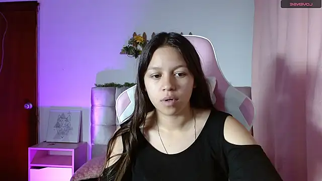 Snapshot of SamanthaRoldaan chatting on February 23, 2025, 11:58 pm SamanthaRoldaan online show from February 23, 2025, 11:58 pm