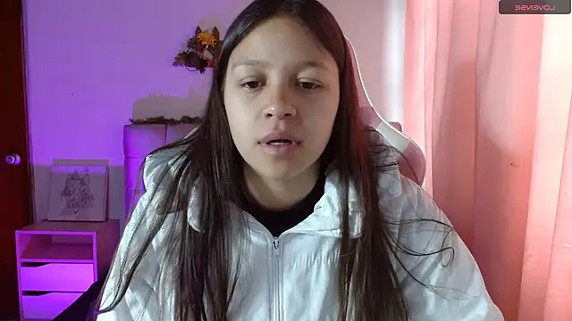 Snapshot of SamanthaRoldaan chatting on February 24, 2025, 1:42 pm SamanthaRoldaan online show from February 24, 2025, 1:42 pm