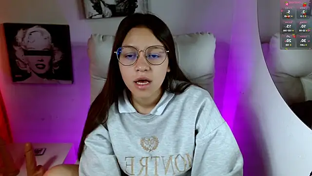 Snapshot of SamanthaRoldaan chatting on October 2, 2025, 2:46 pm SamanthaRoldaan online show from October 2, 2025, 2:46 pm